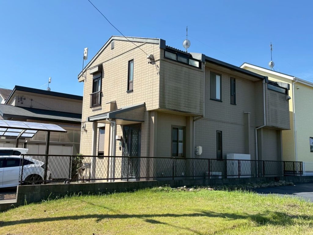 外壁塗装を行う前の住宅の外壁の様子