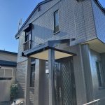 外壁屋根塗装の住宅の外壁塗装をした様子